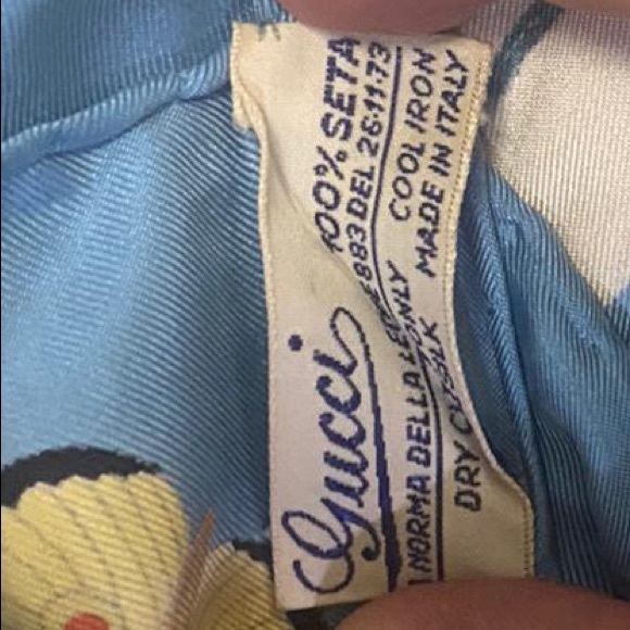 🧣 Gucci Floral silk scarf - Picture 2 of 9